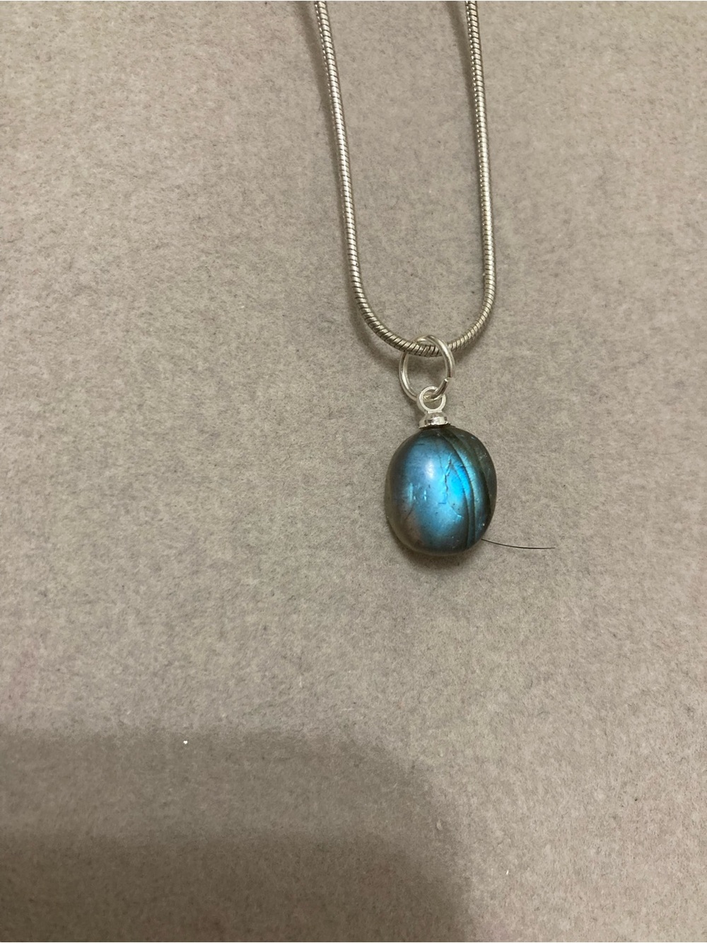 Silver Labradorite Oval Pendant Necklace - Blue Flash 10*12mm